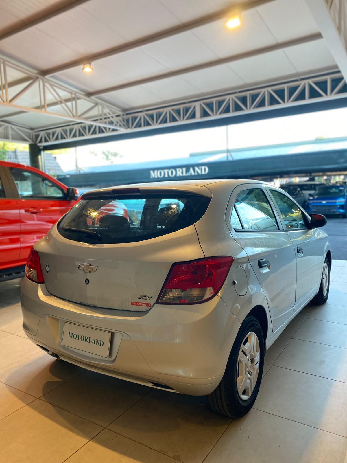 Chevrolet Onix Joy 1.0 Flex 2018 — foto 6