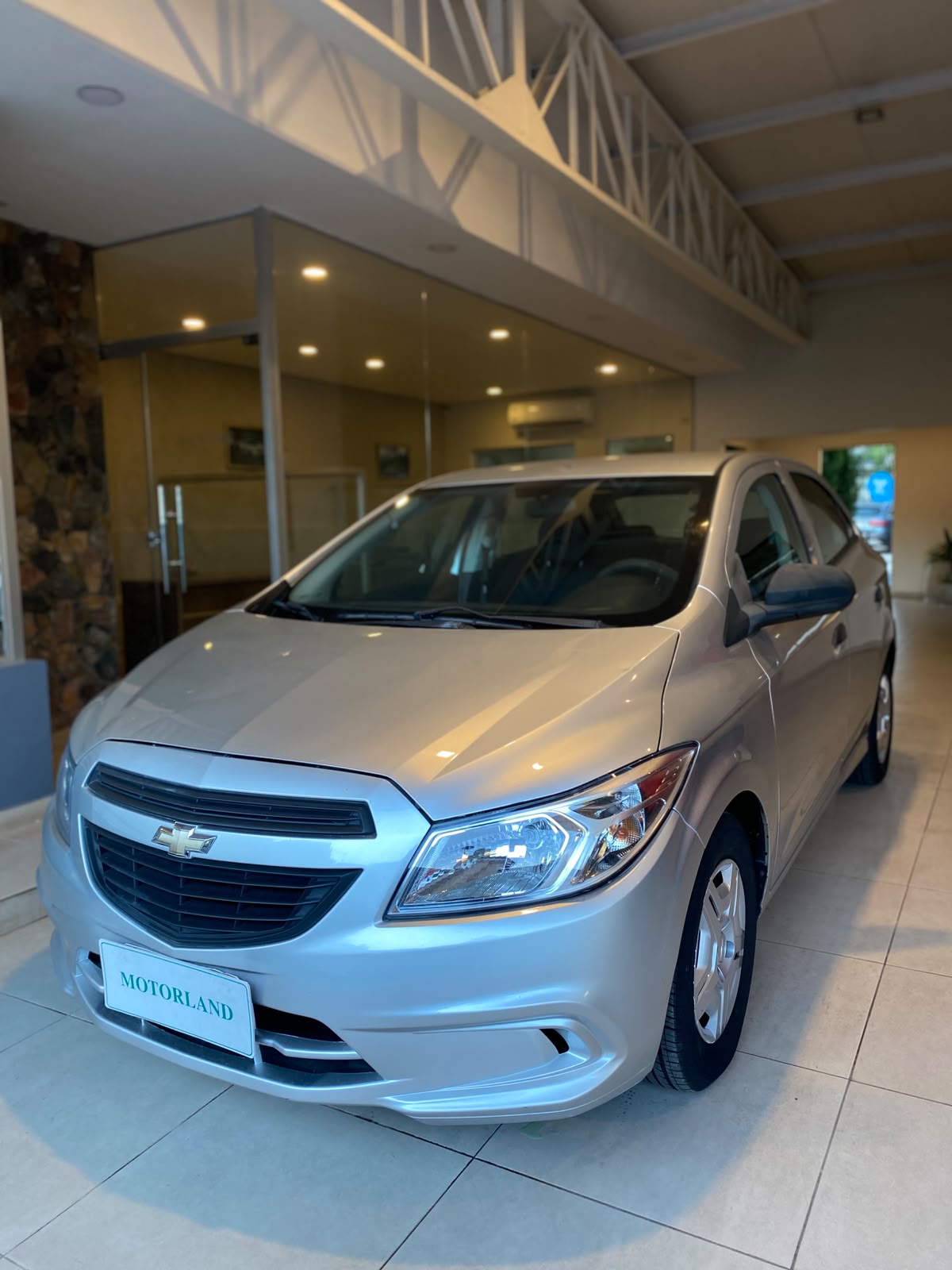 Chevrolet Onix Joy 1.0 Flex 2018 — foto 3