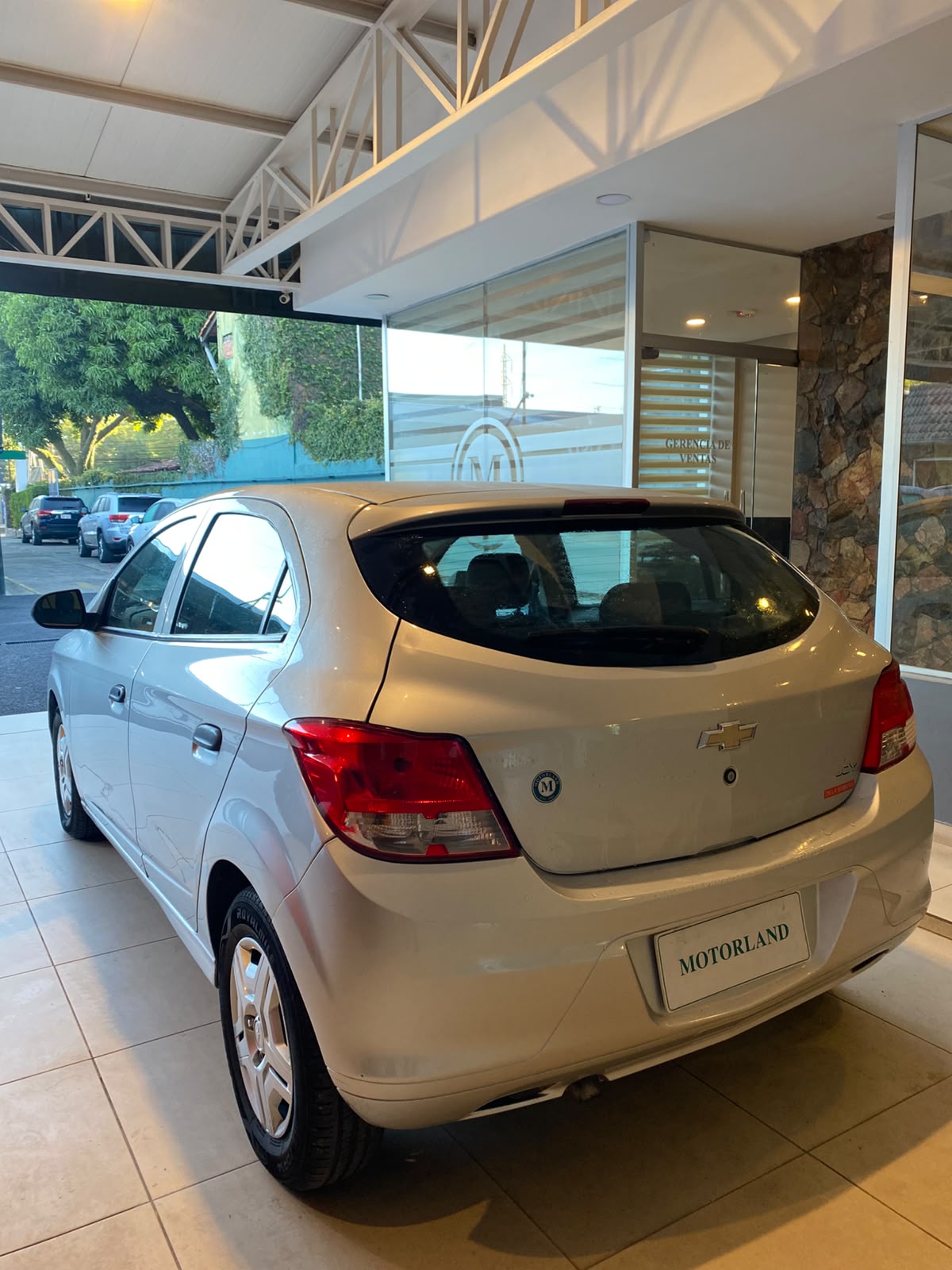 Chevrolet Onix Joy 1.0 Flex 2018 — foto 5